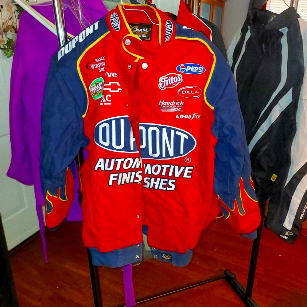 Is gif Gordon  Nascar jacket